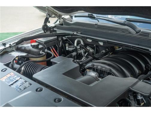 Summit White 2019 Chevrolet Tahoe LS