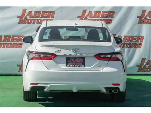 Ice Cap 2024 Toyota Camry SE