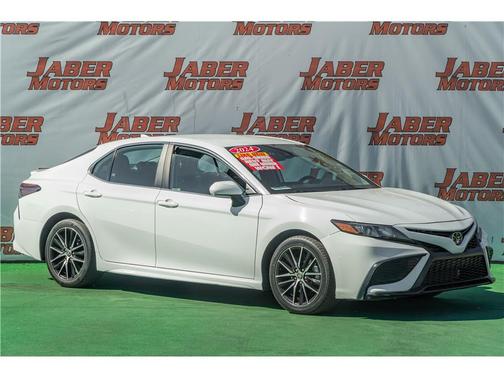 Ice Cap 2024 Toyota Camry SE