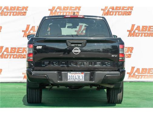 2022 Nissan Frontier SV
