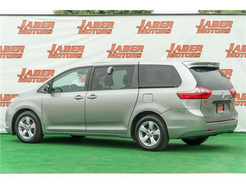 2017 Toyota Sienna SE