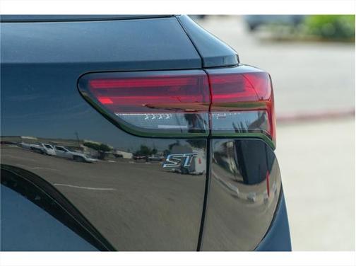 2023 Buick Envision Essence FWD