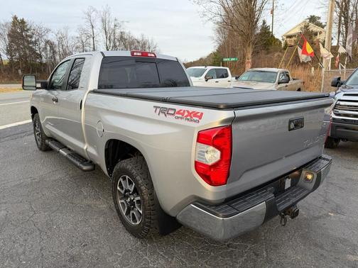2016 Toyota Tundra SR5