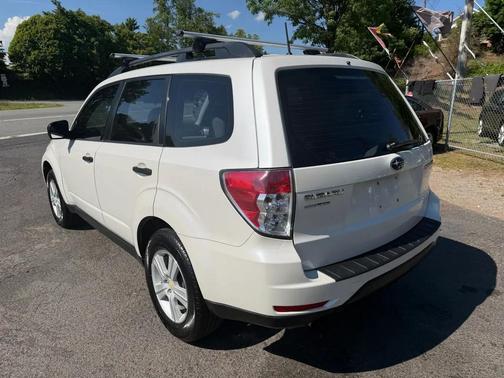 Satin White Pearl 2010 Subaru Forester 2.5 X