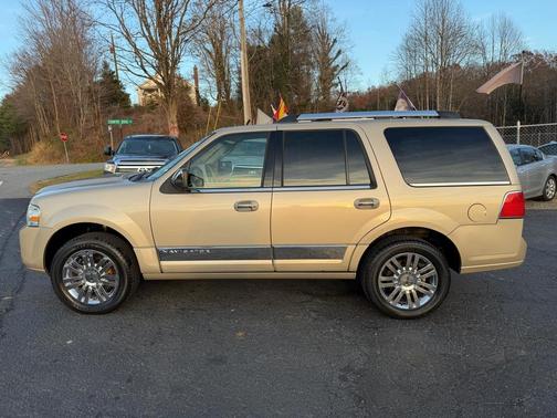 2008 Lincoln Navigator Base