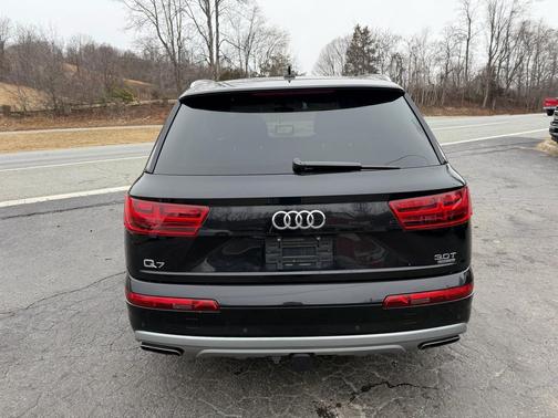 2017 Audi Q7 3.0T Premium