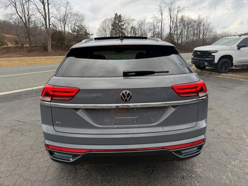 2021 Volkswagen Atlas Cross Sport 2.0T SE w/Technology