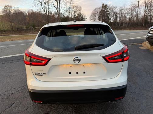 2020 Nissan Rogue Sport S