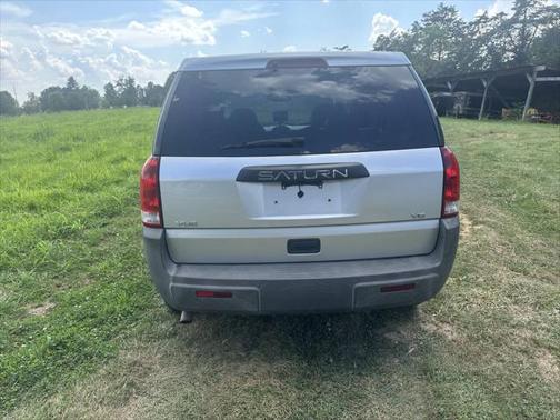 2004 Saturn Vue Base