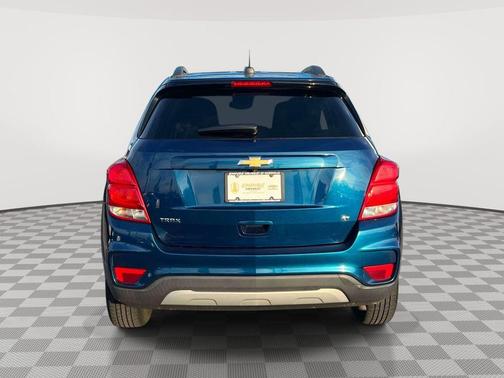 Pacific Blue Metallic 2019 Chevrolet Trax LT