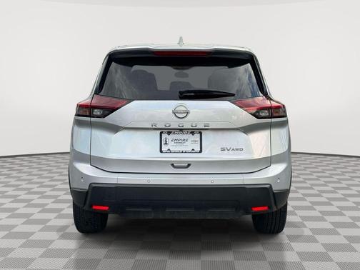 Brilliant Silver Metallic 2024 Nissan Rogue SV