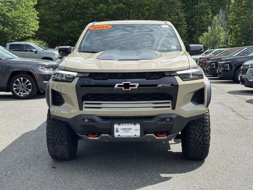Sand Dune Metallic 2024 Chevrolet Colorado ZR2