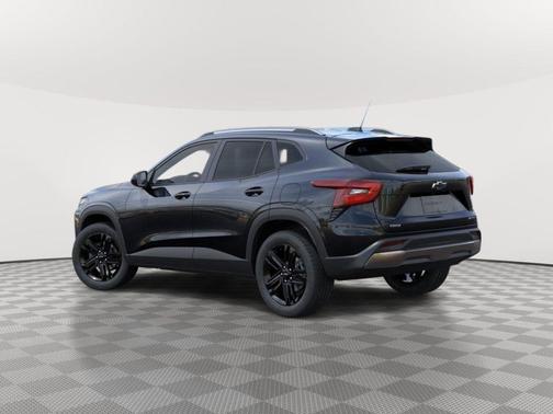 Mosaic Black Metallic 2026 Chevrolet Trax ACTIV