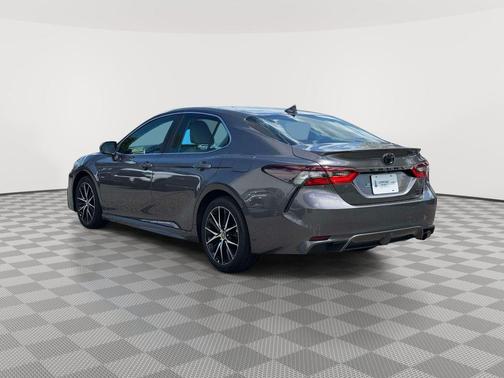 Predawn Gray Mica 2023 Toyota Camry SE