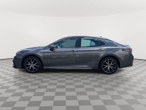 Predawn Gray Mica 2023 Toyota Camry SE