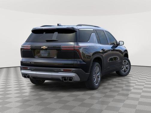 Mosaic Black Metallic 2026 Chevrolet Traverse LT