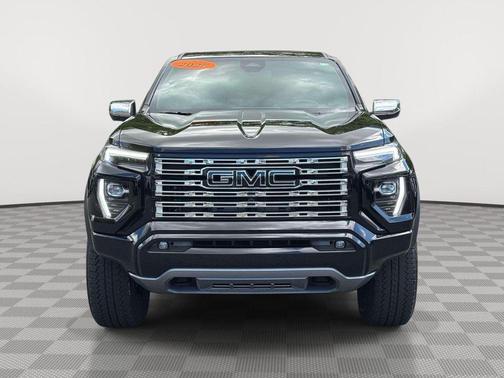Onyx Black 2025 GMC Canyon Denali