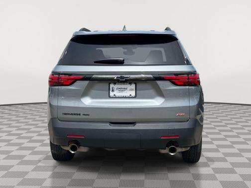 Sterling Gray Metallic 2023 Chevrolet Traverse RS