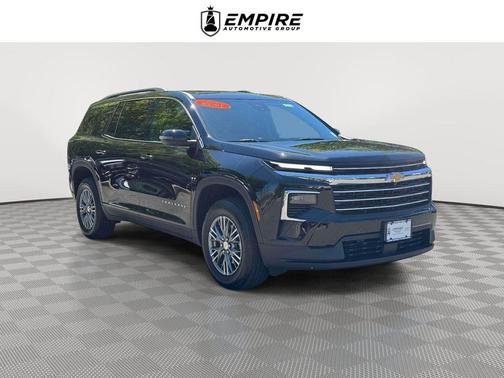 Mosaic Black Metallic 2026 Chevrolet Traverse LT