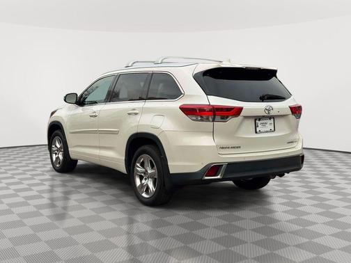 Blizzard Pearl 2017 Toyota Highlander Limited