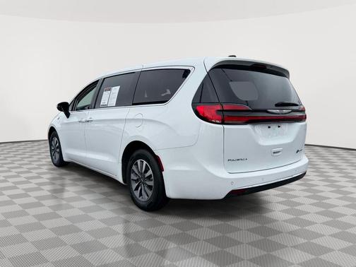 Bright White Clearcoat 2023 Chrysler Pacifica Hybrid Touring L