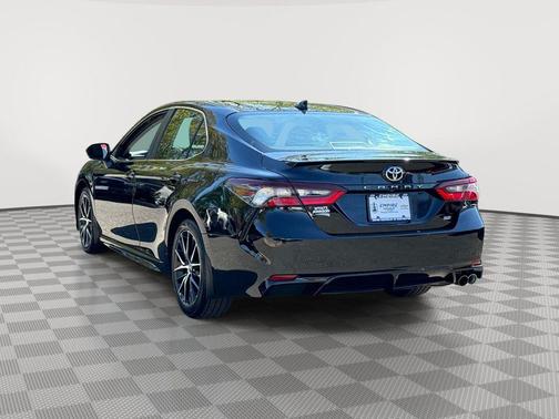 Midnight Black Metallic 2024 Toyota Camry SE