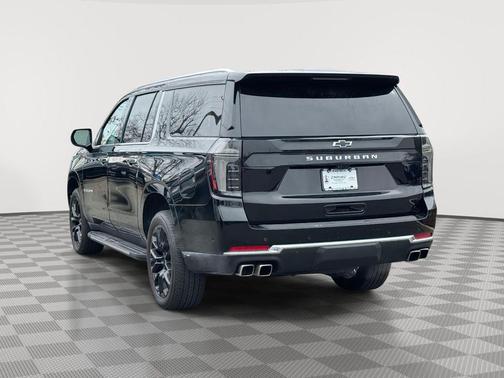 Black 2025 Chevrolet Suburban High Country