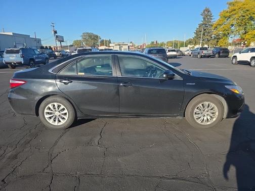 2017 Toyota Camry Hybrid LE