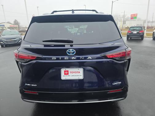 2025 Toyota Sienna Limited