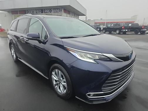 2025 Toyota Sienna Limited