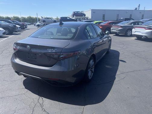Vesuvio Gray Metallic 2025 Alfa Romeo Giulia RWD