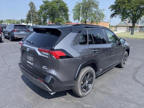 2019 Toyota RAV4 Hybrid SE