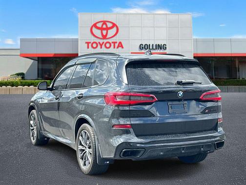 Black Sapphire Metallic 2020 BMW X5 M50i
