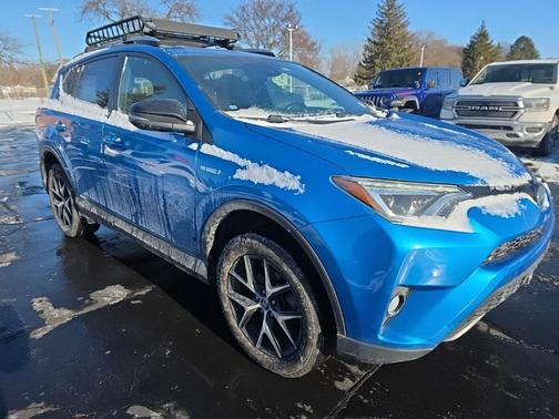 2017 Toyota RAV4 Hybrid SE