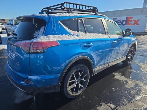 2017 Toyota RAV4 Hybrid SE