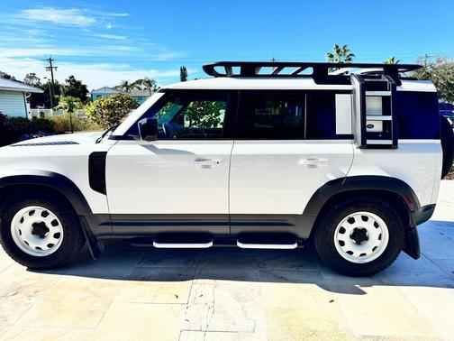 2023 Land Rover Defender 110 S