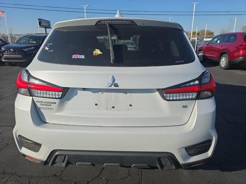 2022 Mitsubishi Outlander Sport SE