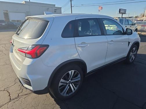 2022 Mitsubishi Outlander Sport SE