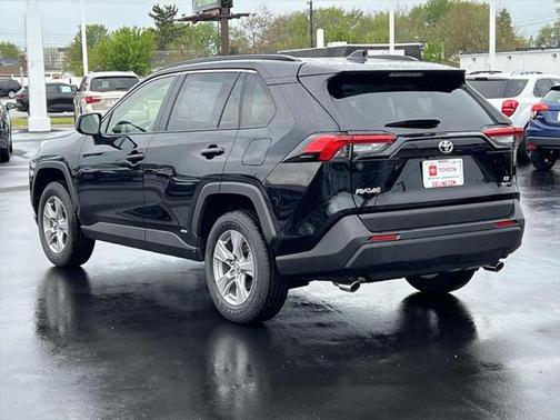 2025 Toyota RAV4 Hybrid LE