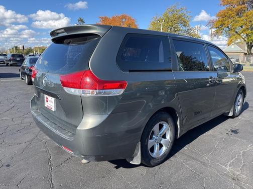 2013 Toyota Sienna SE