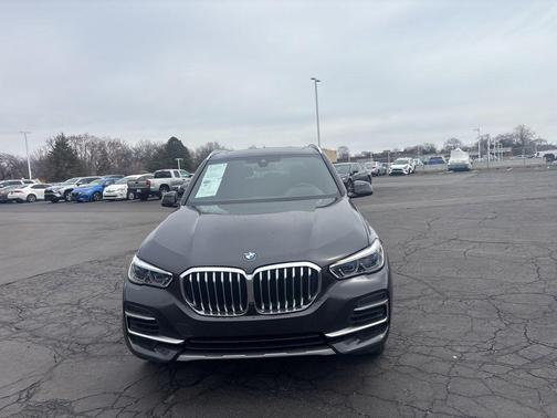 Dark Graphite Metallic 2022 BMW X5 xDrive40i