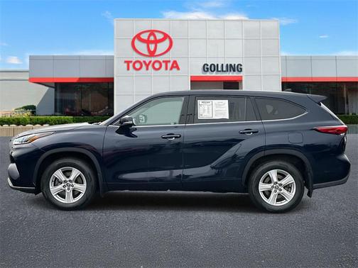 2022 Toyota Highlander LE