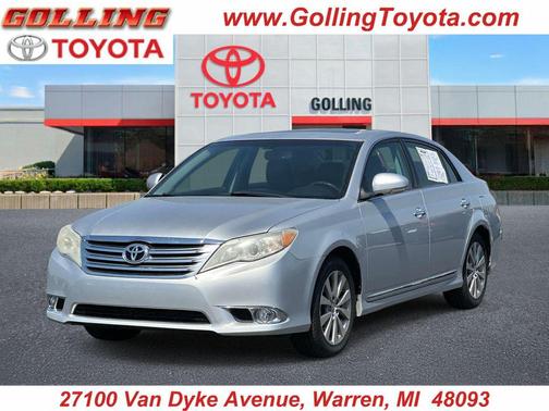 Classic Silver Metallic 2012 Toyota Avalon Limited