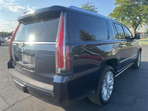 2017 Cadillac Escalade ESV Premium Luxury