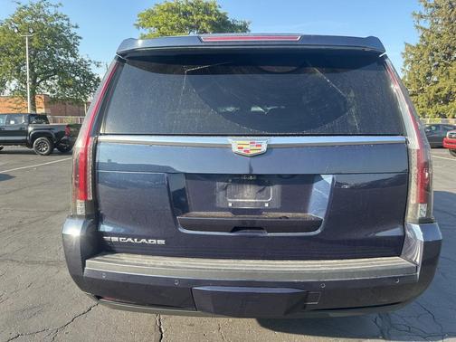 2017 Cadillac Escalade ESV Premium Luxury