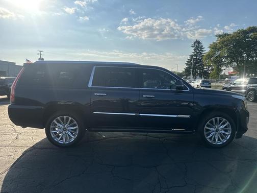 2017 Cadillac Escalade ESV Premium Luxury