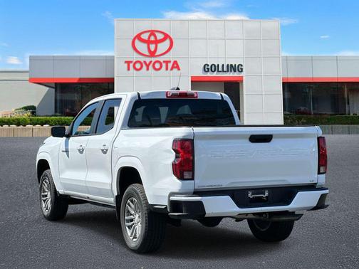 Summit White 2023 Chevrolet Colorado LT