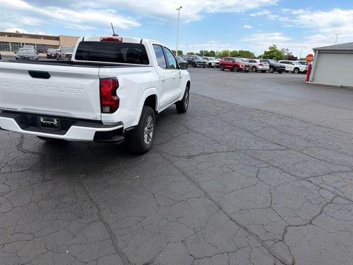 Summit White 2023 Chevrolet Colorado LT