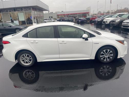2020 Toyota Corolla Hybrid LE