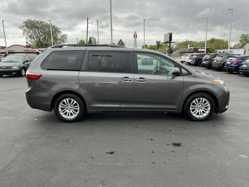 2015 Toyota Sienna XLE